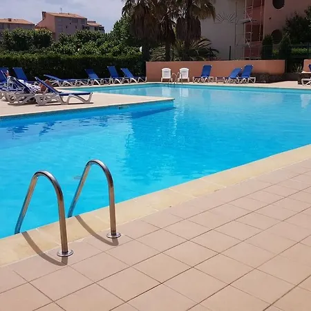Studio Cabine 4p Proche Mer/piscine/parking Appartement Agde