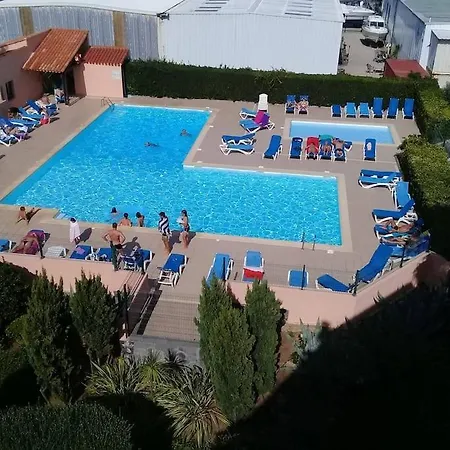 Studio Cabine 4p Proche Mer/piscine/parking Appartement *