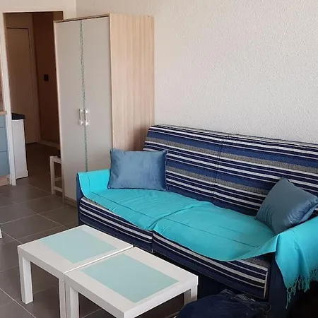 Appartement Studio Cabine 4p Proche Mer/piscine/parking *