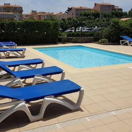 Appartement Studio Cabine 4p Proche Mer/piscine/parking *
